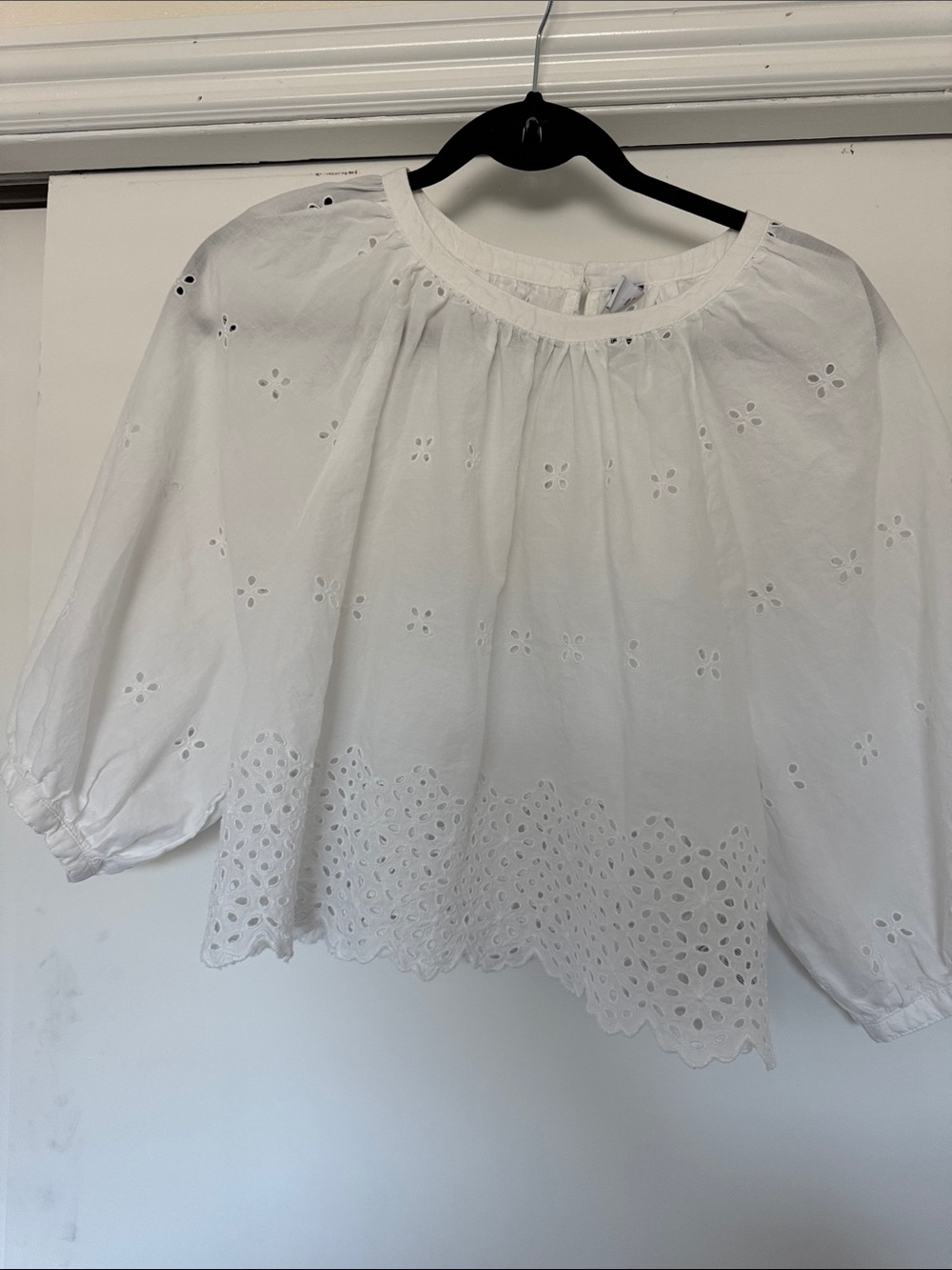 Old Navy White Eyelet Peasant Blouse Women Tops